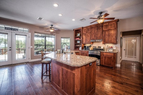 HILLS AND CHILLS home image 10