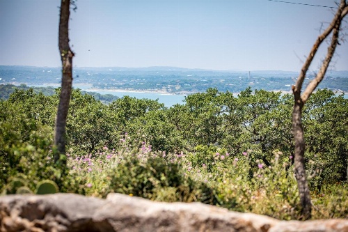 HILLS AND CHILLS home image 2