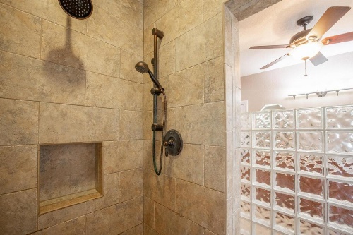 HILLS AND CHILLS home image 21