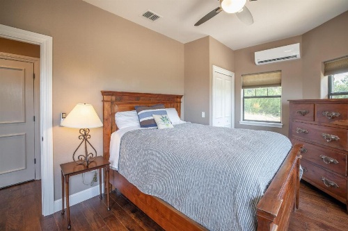 HILLS AND CHILLS home image 25