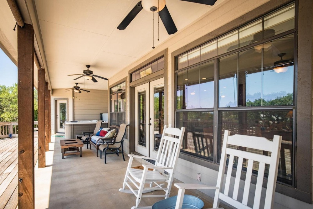 HILLS AND CHILLS home